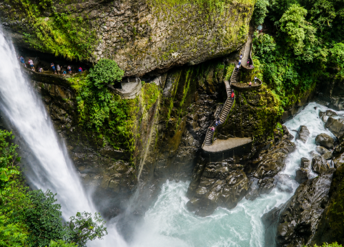 Baños de Agua Santa: Ecuador’s Adventure Capital Where Nature and Adrenaline Meet